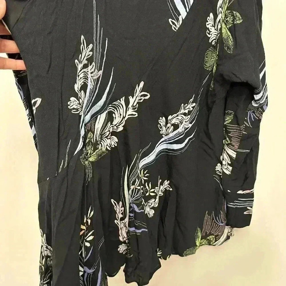 Free People  Clear Skies Printed Cold Shoulder Tunic Floral Boho Black Women's M - Picture 11 of 14